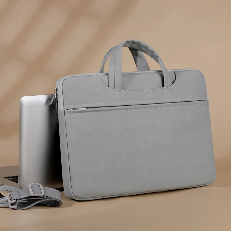 Elegante und schlichte Laptophülle Skanto