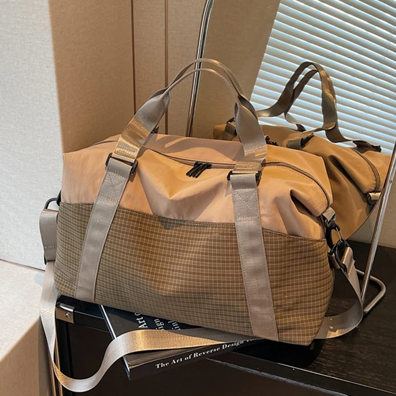 Vielseitige Sport- und Reisetasche mit atmungsaktivem Material und robustem Design Skanto