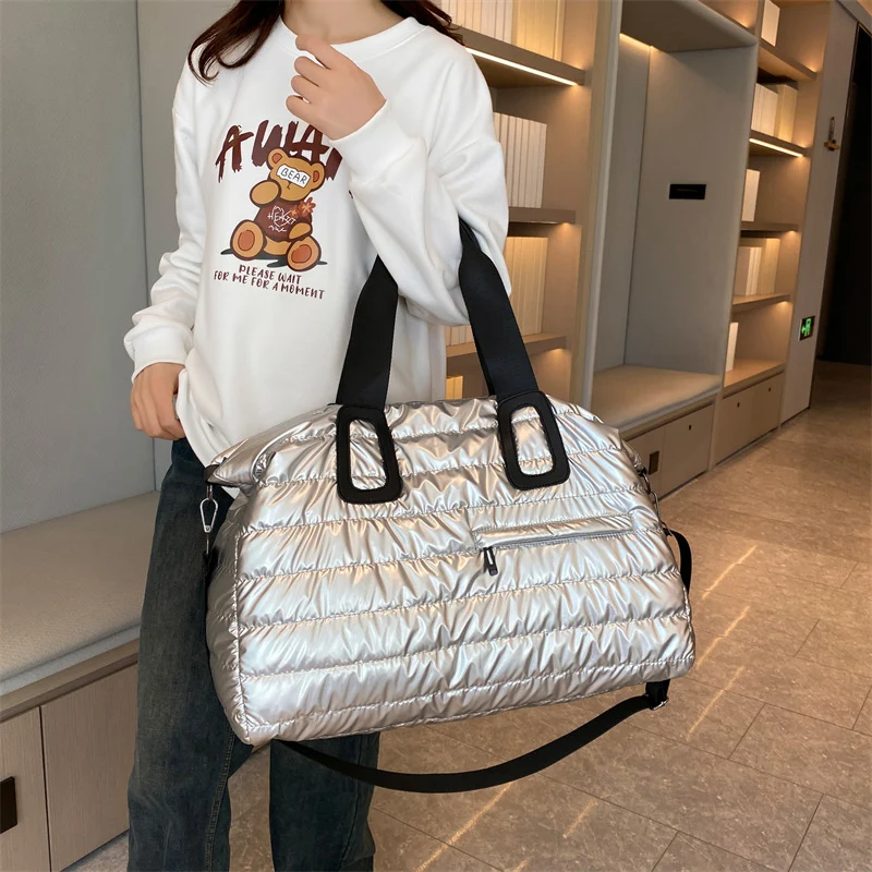 Praktische Reisetasche aus strapazierfähigem Nylon Skanto