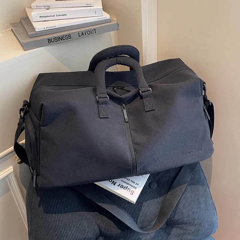 Moderne Reisetasche mit vielseitigen Trageoptionen Skanto