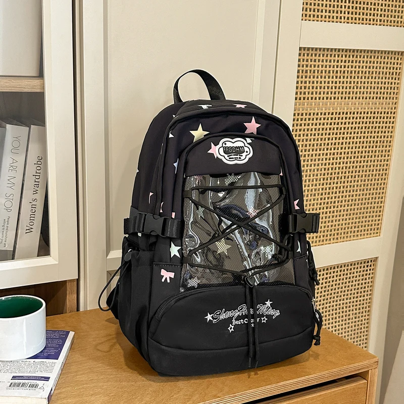 Stylischer Rucksack Skanto mit Sternenverzierung