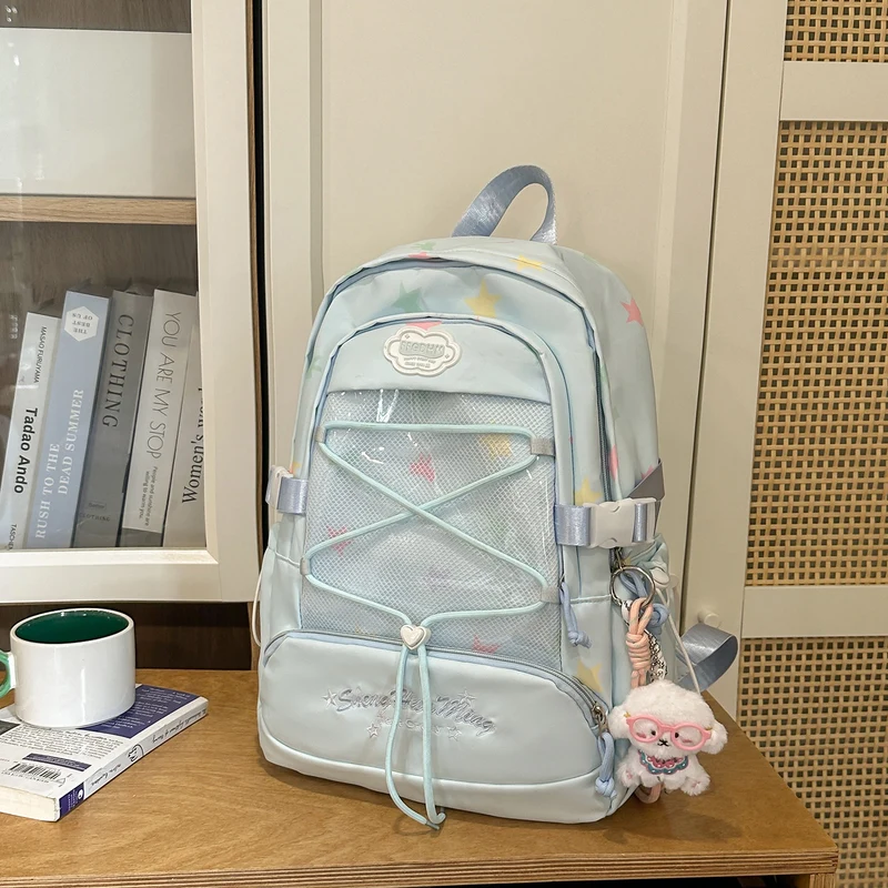 Stylischer Rucksack Skanto mit Sternenverzierung