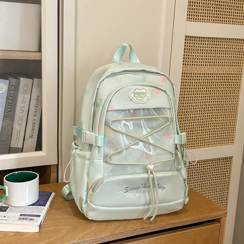 Stylischer Rucksack Skanto mit Sternenverzierung