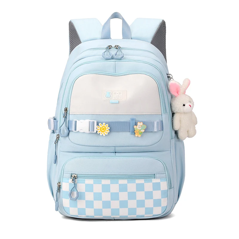 Niedliche Schultasche mit verspieltem Anhänger Skanto