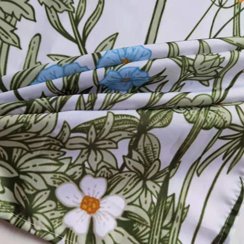 Duschvorhang mit botanischer Illustration Skanto