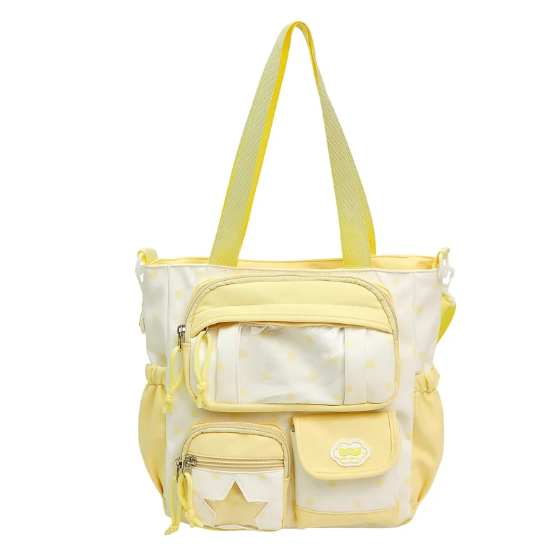 Lässige Tote Skanto mit mehreren Taschen