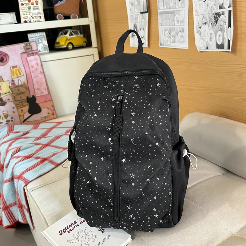 Stylischer Rucksack Skanto mit Sternenmuster