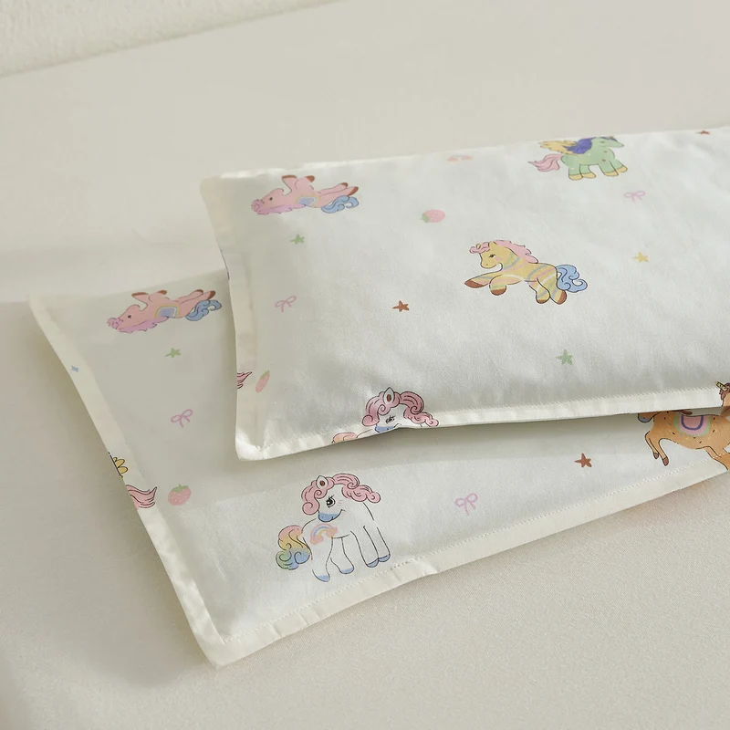 Skanto Kinderkissen mit niedlichem Einhorn-Motiv Skanto