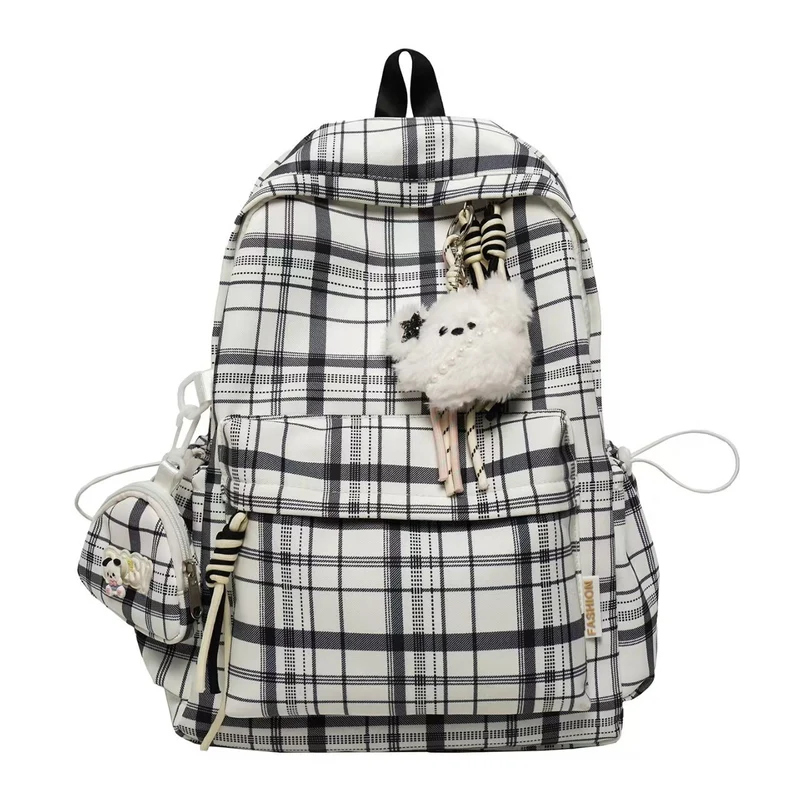 Verspielter Rucksack Skanto im Karodesign