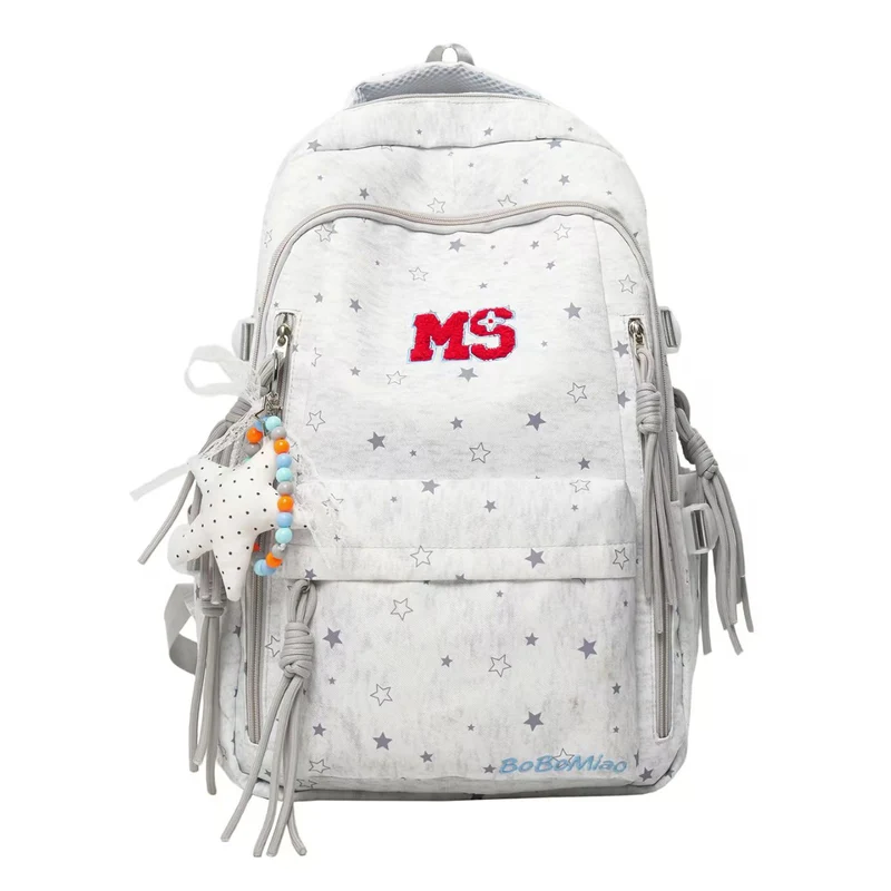 Stilvoller Rucksack Skanto mit Textur und mehreren Fächern