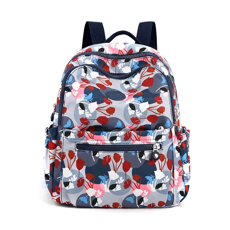 Stilvoller Rucksack mit modernem Blumendesign Skanto