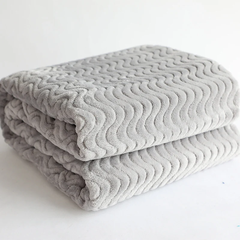 Luxuriöse Kuscheldecke Skanto mit Wellentextur