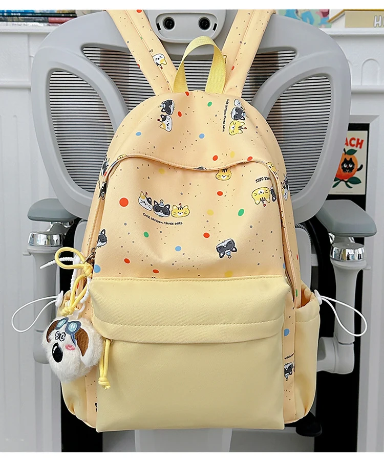 Rucksack Skanto mit Zeichentrickfiguren-Print