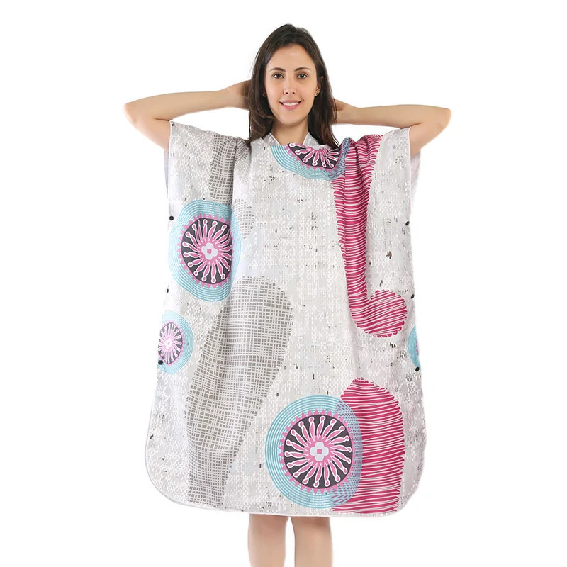 Strandkleid mit Tropenprint Skanto
