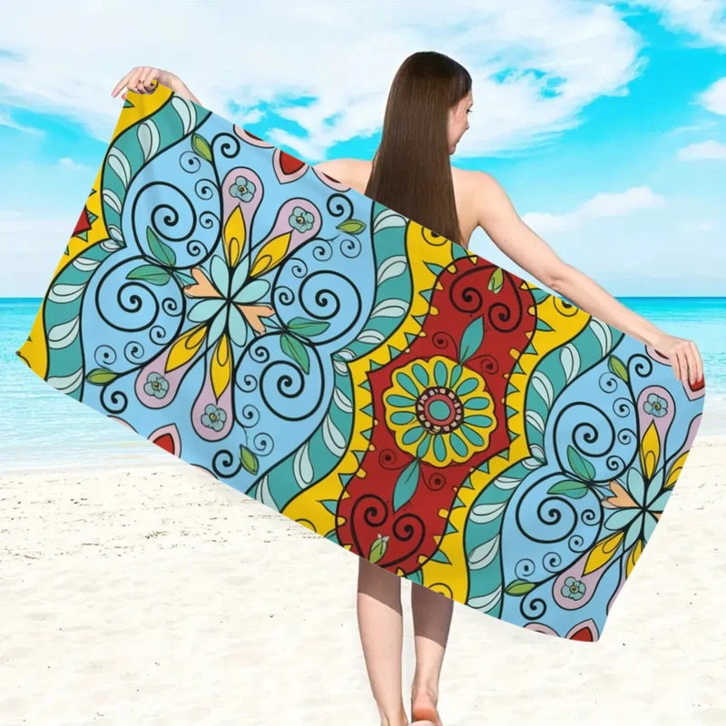 Großes Strandtuch mit farbenfrohem Schmetterlingsdesign Skanto