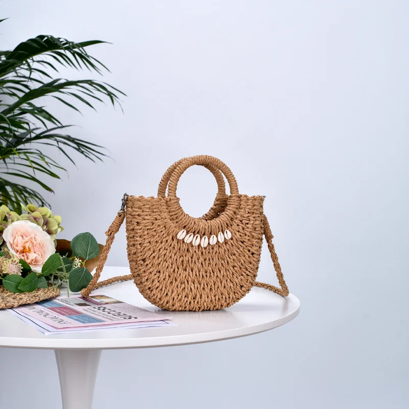 Handtasche aus Naturfasern mit Muschelverzierung Skanto