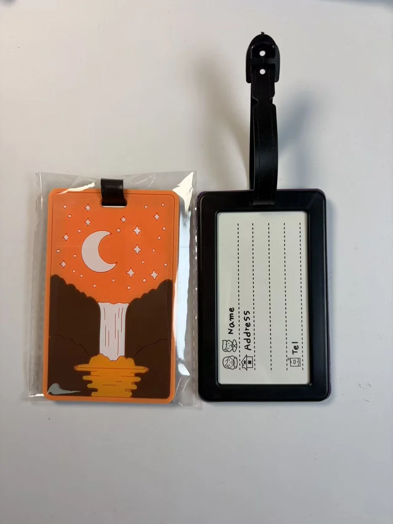Malerischer Reisekofferanhänger Skanto