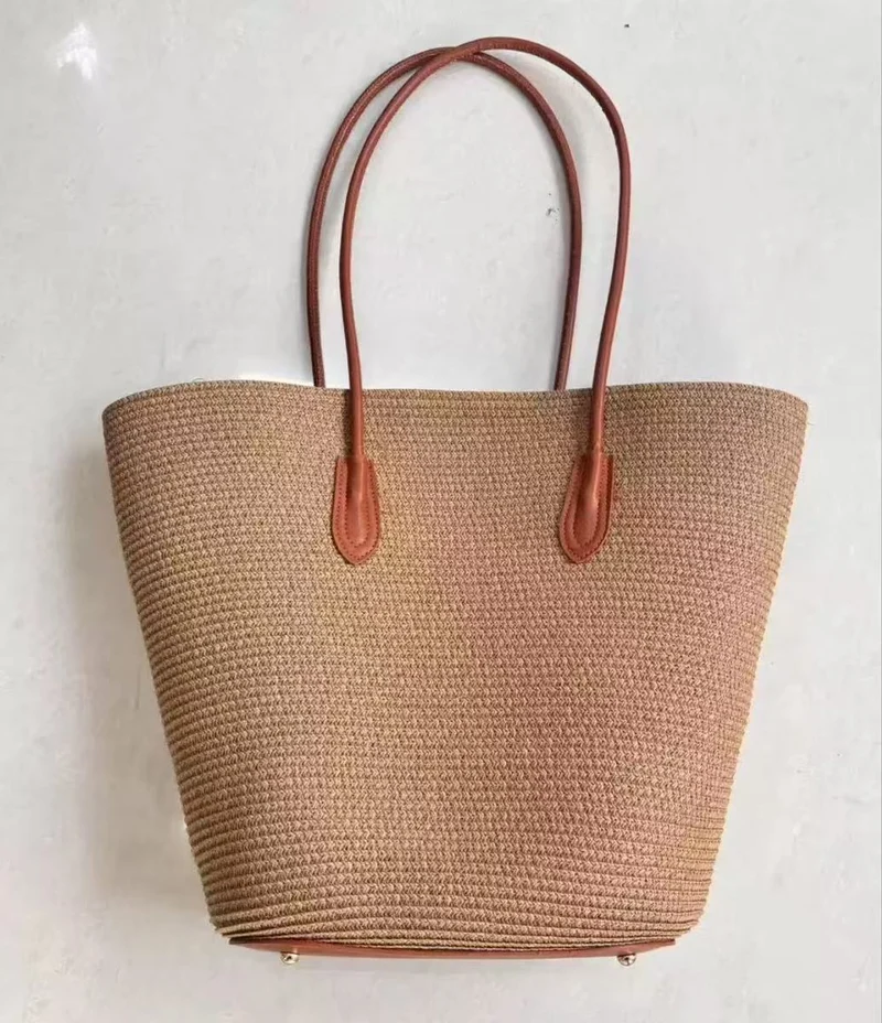Elegante Strandtasche mit passendem Sonnenhut Skanto
