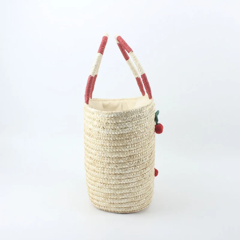 Korbtasche mit handgemachten Fruchtmotiven Skanto
