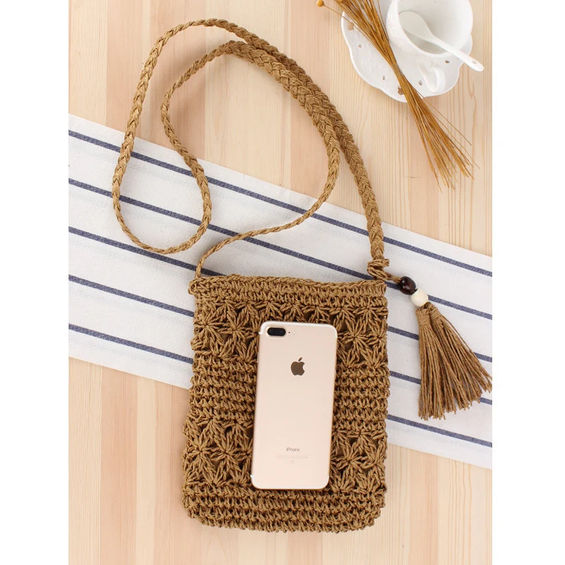 Handtasche aus handgeknüpftem Naturmaterial mit elegantem Fransenanhänger Skanto