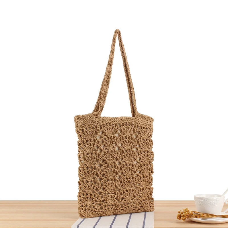 Handtasche aus handgeknüpftem Naturmaterial mit eleganten Details Skanto