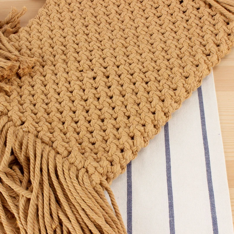 Handgeknüpfte Makramee-Handtasche mit eleganten Fransen Skanto