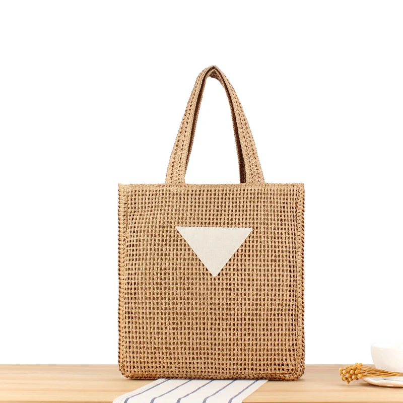 Handtasche aus handgefertigtem Naturmaterial mit minimalistischer Ästhetik Skanto