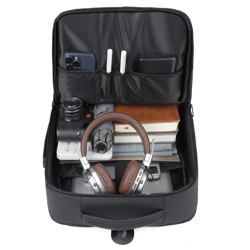 Alltagsrucksack mit geräumigem Innenraum und mehreren Taschen Skanto