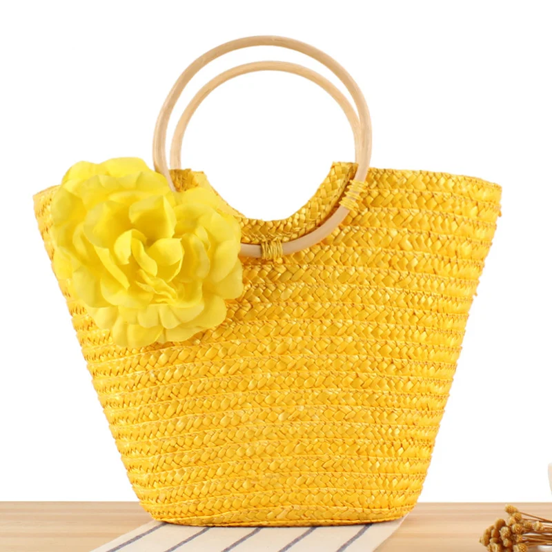 Korbtasche mit dekorativem Blumendesign Skanto