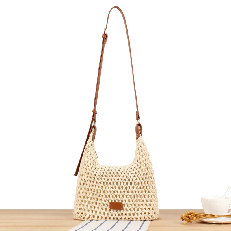 Hobo Bag aus handgewebtem Naturmaterial Skanto