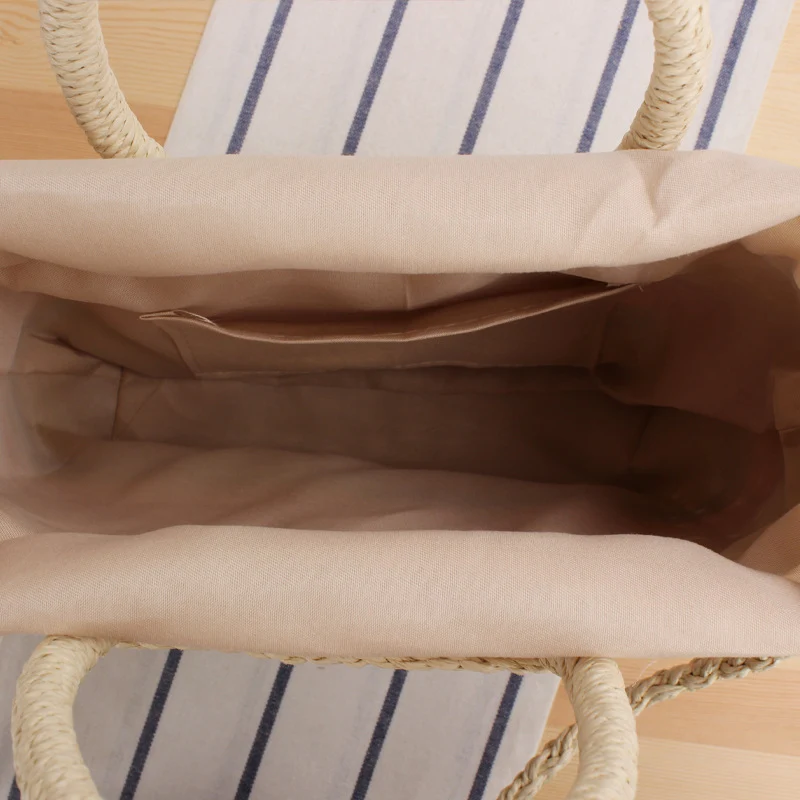 Bunte Korbtasche mit einzigartigen Details Skanto