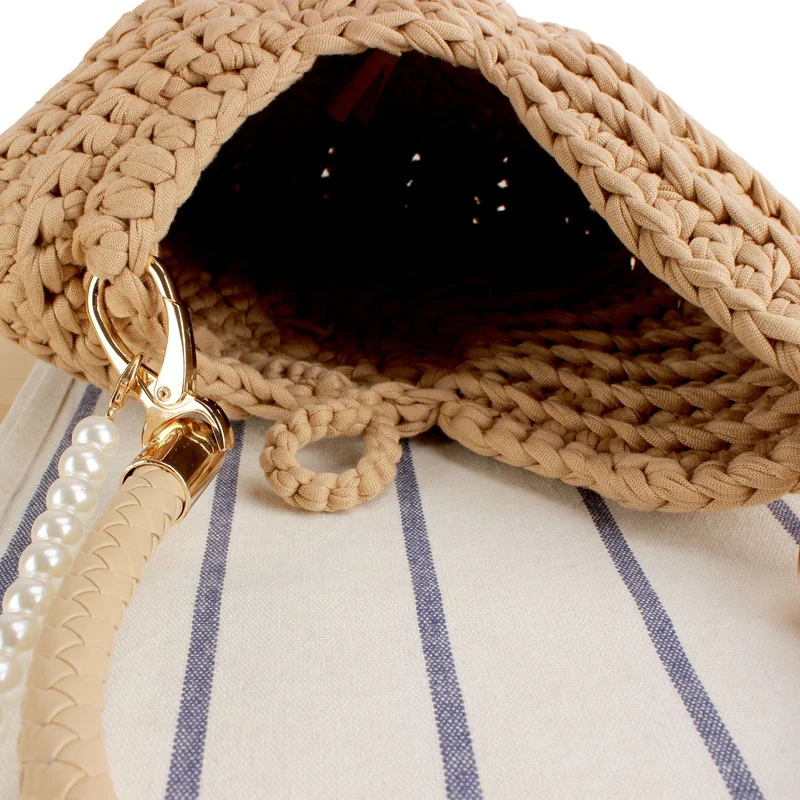Abendtasche mit Perlenhenkel Skanto