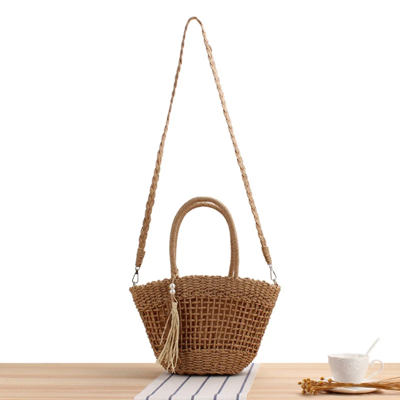Handtasche aus geflochtenem Naturmaterial mit elegantem Fransen-Detail Skanto