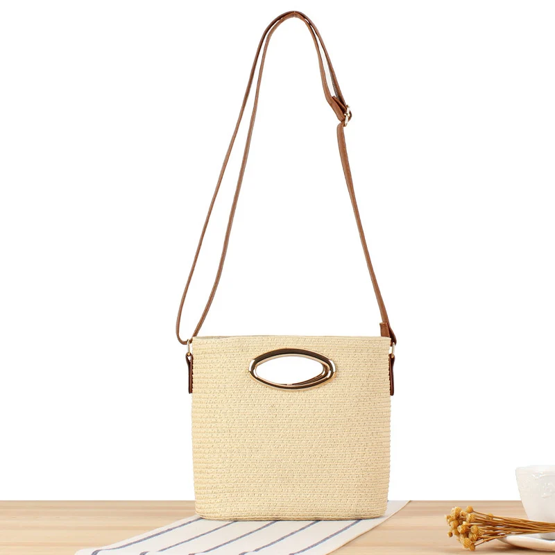 Crossbody-Tasche aus handgewebtem Naturmaterial mit elegantem Ringverschluss Skanto