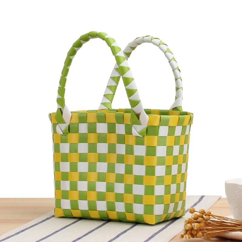 Gewebte Handtasche mit Karomuster Skanto