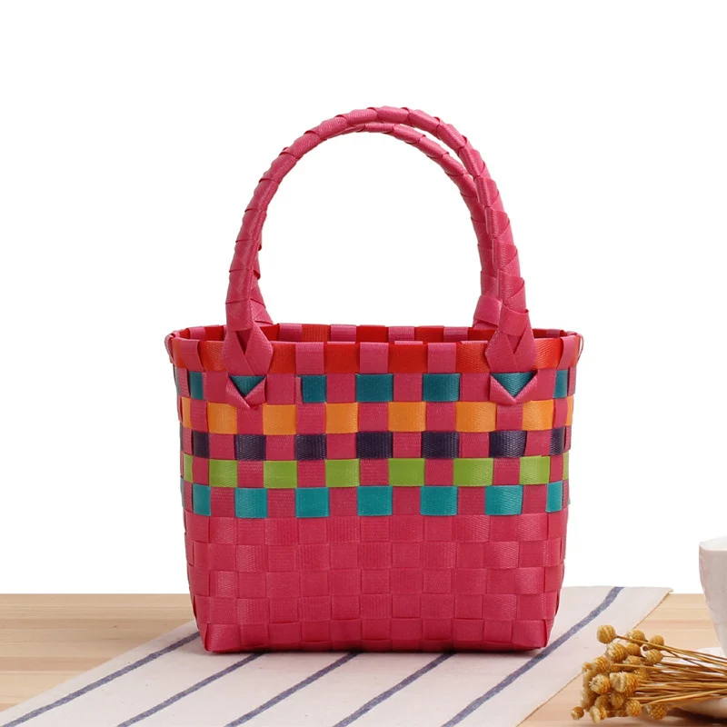 Gewebte Handtasche mit Karomuster Skanto