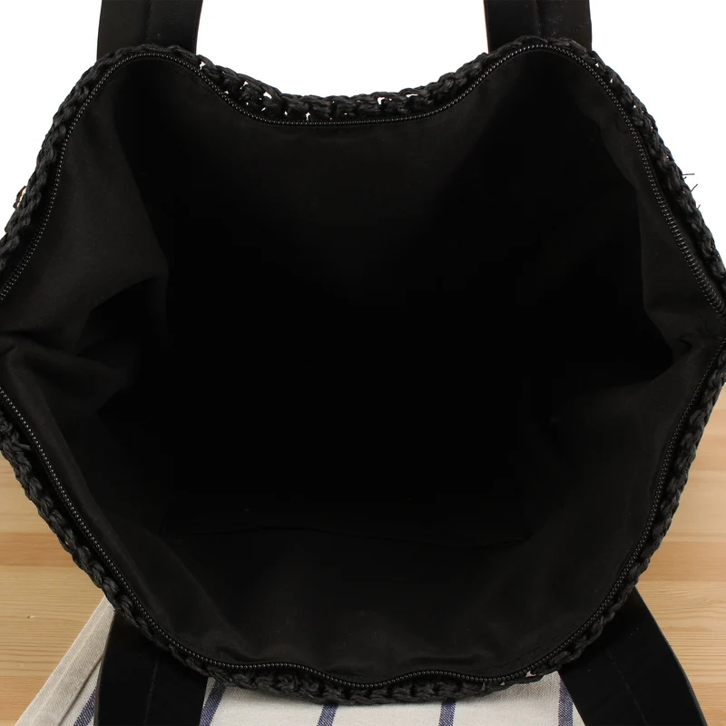 Shopper mit modernem Streifenmuster aus gewebtem Naturmaterial Skanto