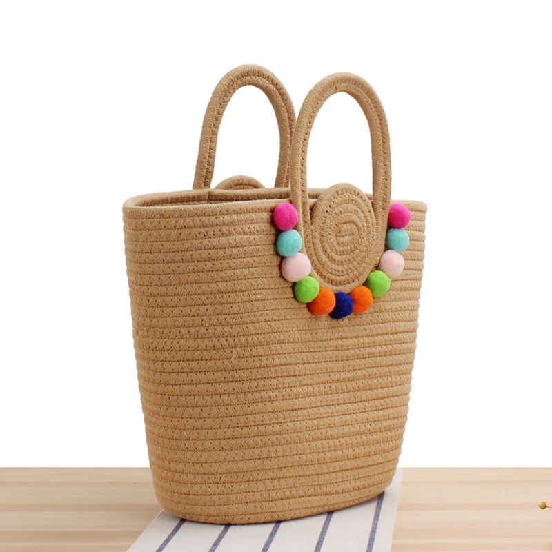 Stilvolle Strandtasche mit bunter Pompon-Dekoration Skanto