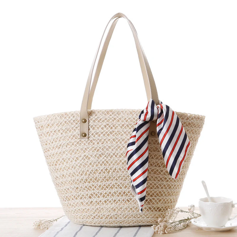 Strohtasche mit modernem Knotenverschluss Skanto