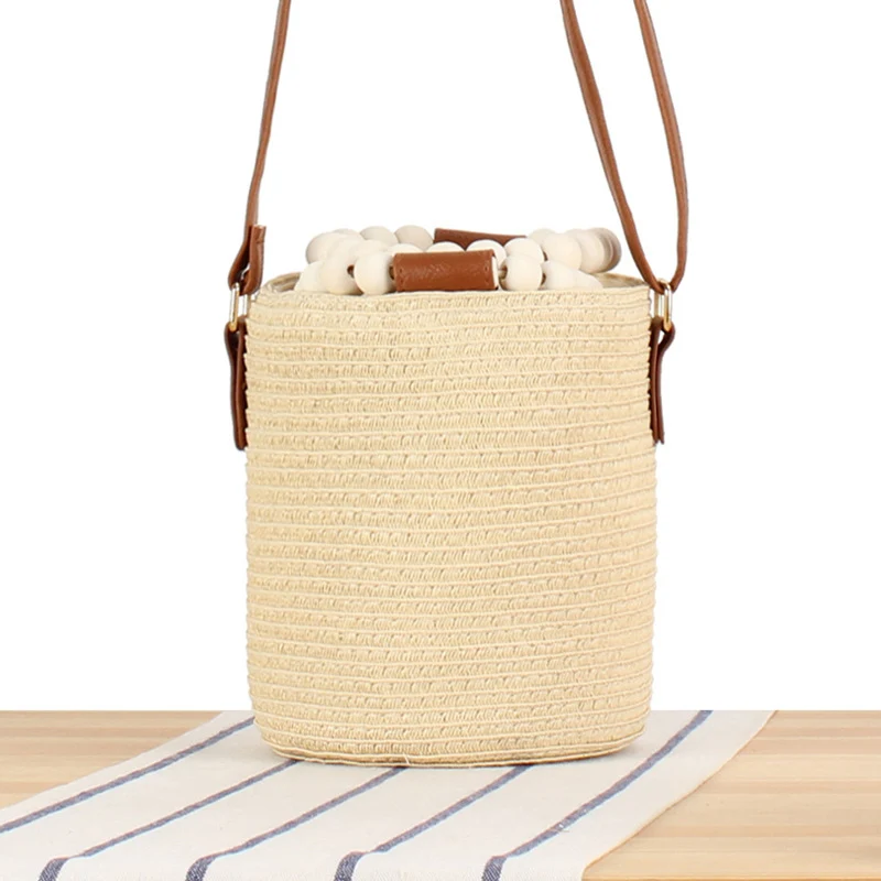 Handtasche aus hochwertigem gewebtem Naturmaterial mit innovativem Verschluss Skanto