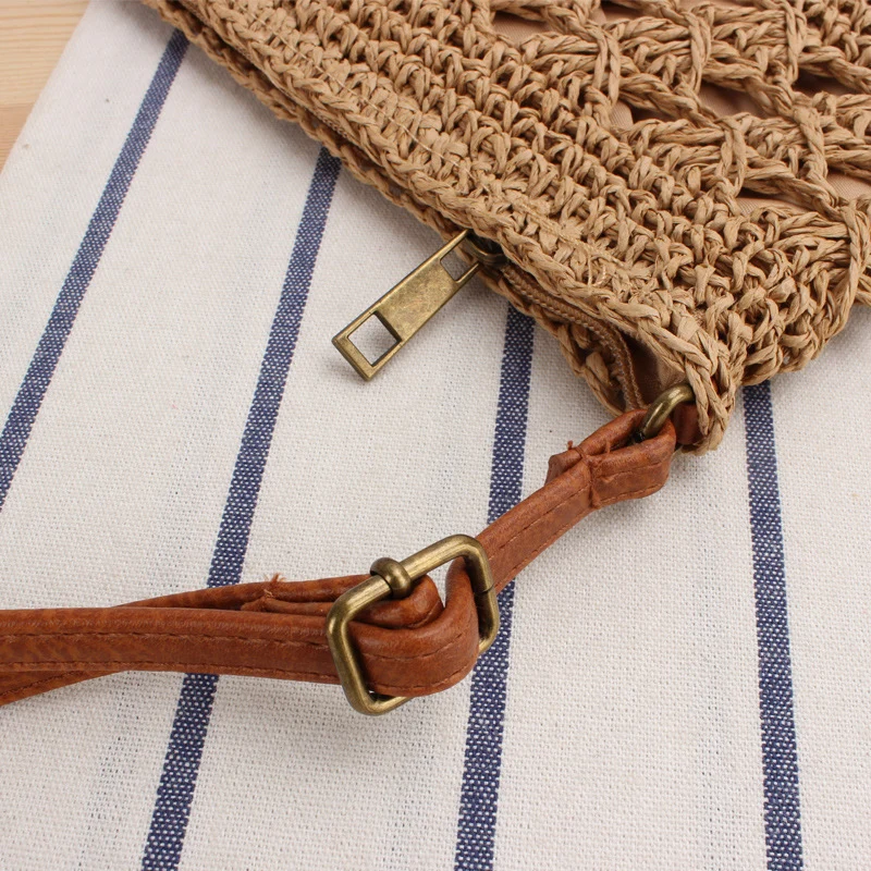 Handtasche aus geflochtenem Naturmaterial mit verstellbarem Schulterriemen Skanto