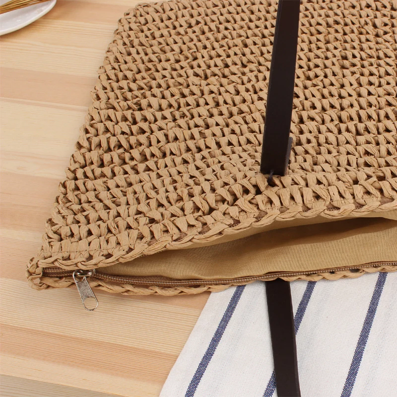Handtasche aus handgewebtem Naturmaterial mit stabilen Griffen Skanto