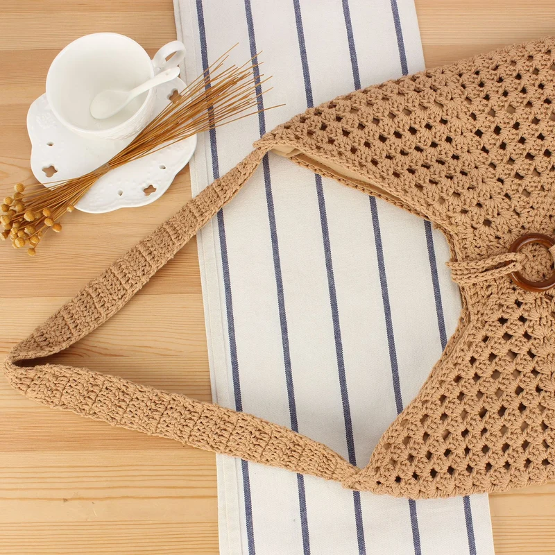 Handtasche aus handgeknüpftem Naturmaterial mit stilvollen Fransen-Details Skanto