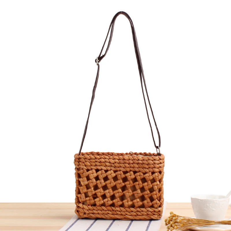 Handgefertigte Raffia-Umhängetasche Skanto