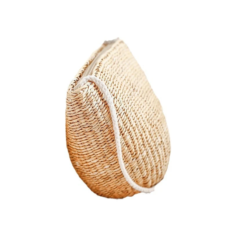 Handgemachte Stroh-Clutch mit elegantem Design Skanto