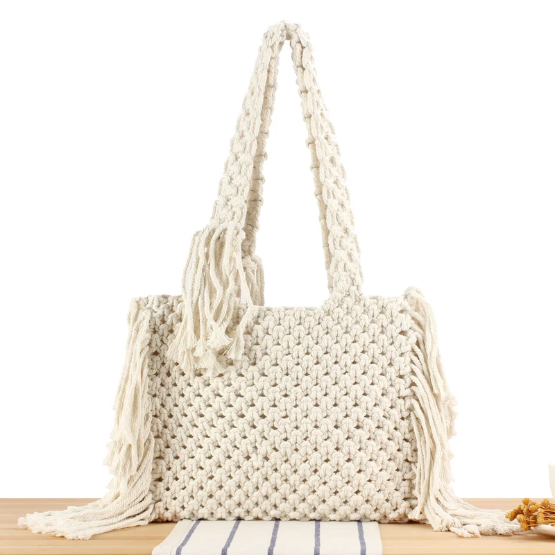 Makramee-Tasche mit kreativen Fransen und bequemem Tragegriff Skanto