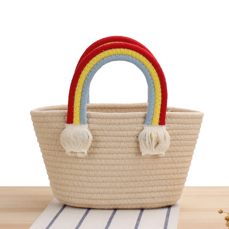 Fröhliche gewebte Tasche mit bunten Griffen Skanto