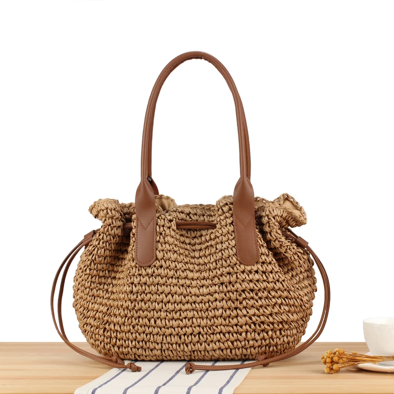 Kreative Handtasche aus gewebtem Material Skanto