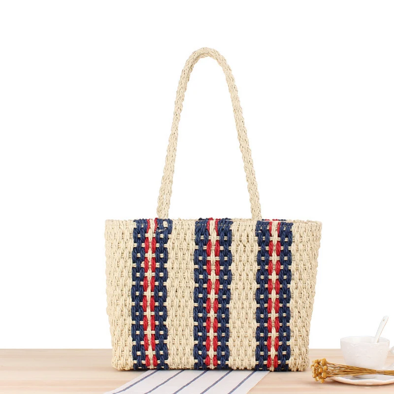 Strandtasche im modernen Design mit dekorativen Streifen Skanto