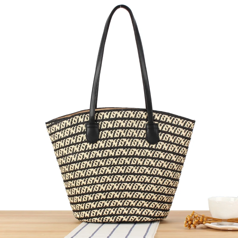 Designer-Handtasche mit Kontrastmuster und eleganten Ledergriffen Skanto